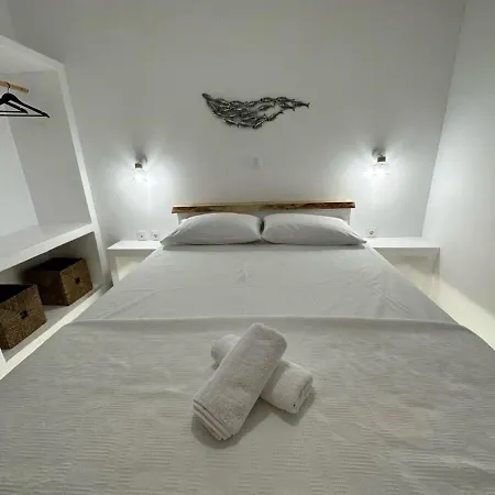 Dreamy Island Escape In Paros נאוסה